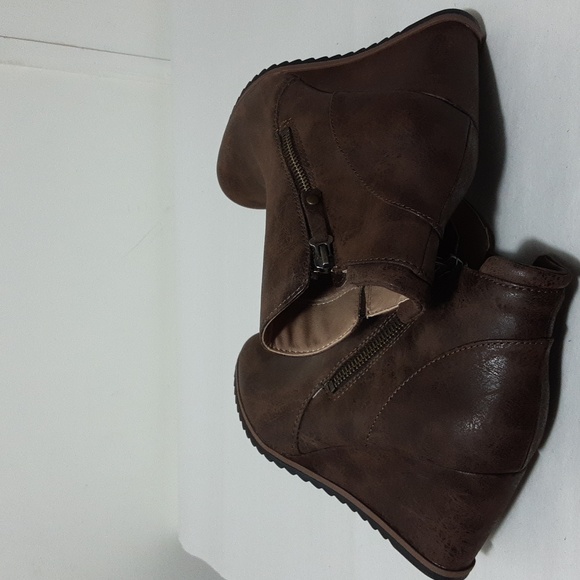 SOUL Naturalizer Haley Ankle Booties/ Boot - Picture 8 of 11